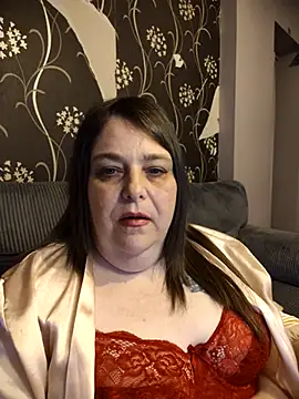 Snapshot of HouseWifeWhore_Milf chatting on 04-24-26, 09:39 HouseWifeWhore Milf online show from 04-24-26, 09:39