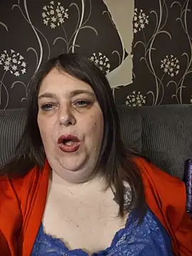 Snapshot of HouseWifeWhore_Milf chatting on 05-24-26, 10:15 HouseWifeWhore Milf online show from 05-24-26, 10:15