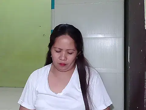 Snapshot of sweetlady_pinay chatting on 10-07-25, 12:46 sweetlady pinay online show from 10-07-25, 12:46