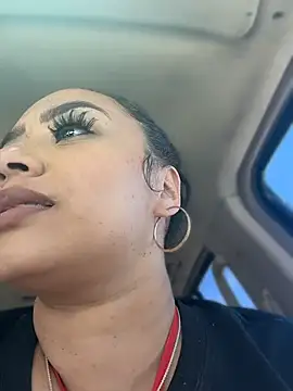 Snapshot of CarmelaAnthony chatting on 05-19-26, 08:48 CarmelaAnthony online show from 05-19-26, 08:48