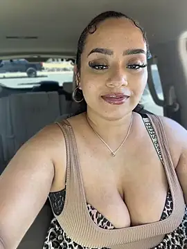 Snapshot of CarmelaAnthony chatting on 06-17-26, 08:43 CarmelaAnthony online show from 06-17-26, 08:43