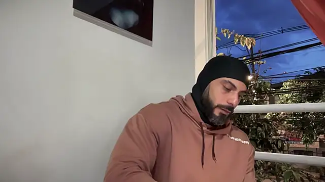 Snapshot of romeolovedark chatting on 10-26-25, 10:58 romeolovedark online show from 10-26-25, 10:58