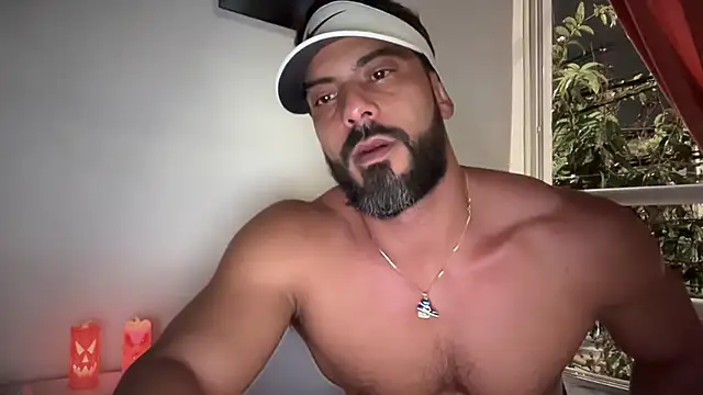 Snapshot of romeolovedark chatting on 11-06-25, 12:00 romeolovedark online show from 11-06-25, 12:00