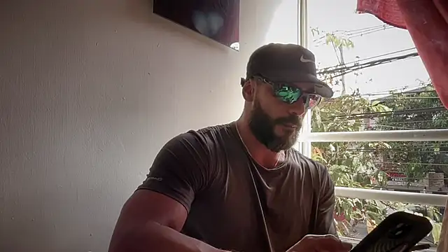 Snapshot of romeolovedark chatting on 12-13-25, 08:04 romeolovedark online show from 12-13-25, 08:04