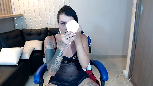 Snapshot of ximena22love chatting on 09-25-25, 08:45 ximena22love online show from 09-25-25, 08:45