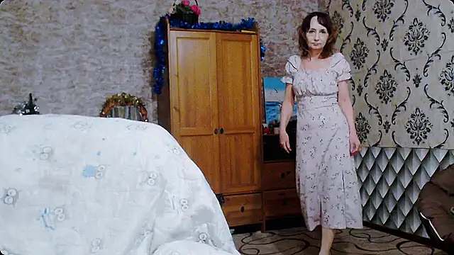 Snapshot of AnnieEltgant chatting on 12-26-24, 03:20 AnnieEltgant online show from 12-26-24, 03:20