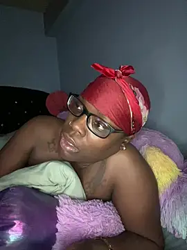 ChocolateBuns101 online show from 12-18-24, 05:59