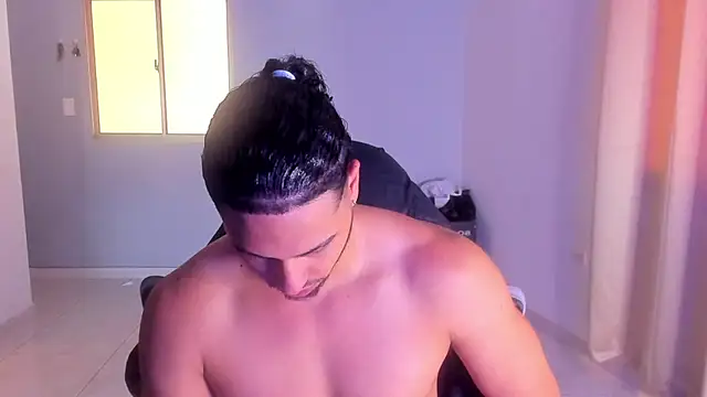 Snapshot of Kris_Khalifa69 chatting on 05-15-26, 02:02 Kris Khalifa69 online show from 05-15-26, 02:02