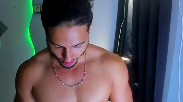 Snapshot of Kris_Khalifa69 chatting on 06-14-26, 02:24 Kris Khalifa69 online show from 06-14-26, 02:24