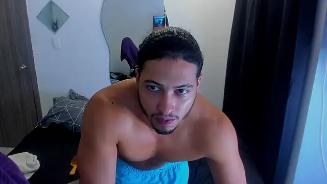 Snapshot of Kris_Khalifa69 chatting on 06-14-26, 03:58 Kris Khalifa69 online show from 06-14-26, 03:58