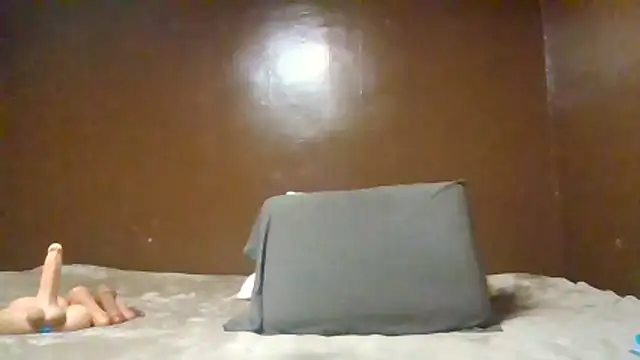 Snapshot of Heavenskyyee chatting on 10-25-25, 01:46 Heavenskyyee online show from 10-25-25, 01:46