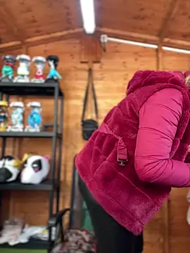 Snapshot of DaisyVibesss chatting on 12-28-24, 09:31 DaisyVibesss online show from 12-28-24, 09:31