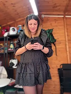 Snapshot of DaisyVibesss chatting on 12-31-24, 01:52 DaisyVibesss online show from 12-31-24, 01:52