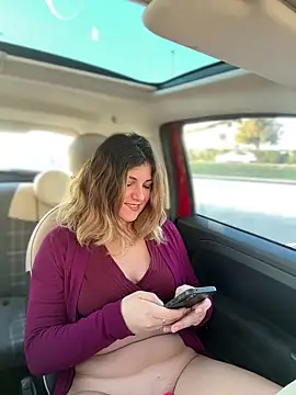 Snapshot of DaisyVibesss chatting on 01-12-25, 03:03 DaisyVibesss online show from 01-12-25, 03:03