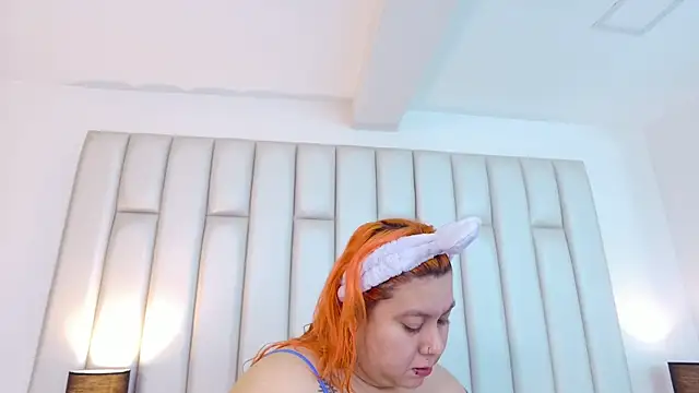 aandreaperez online show from 11-28-25, 11:57