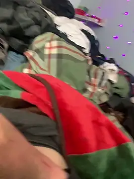 Hugetings online show from 04-24-26, 05:26