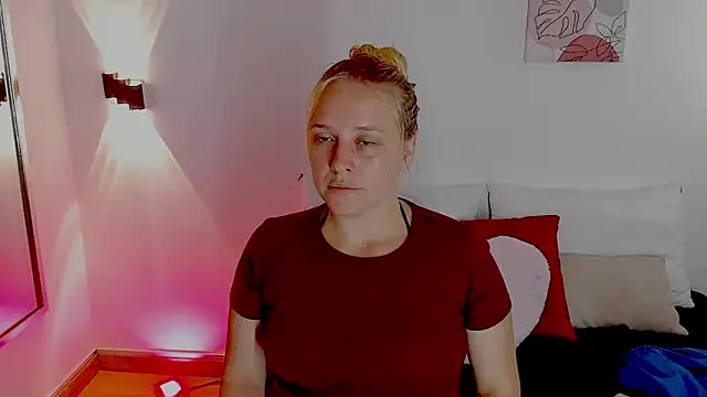 EmilySumer online show from 05-15-26, 10:17