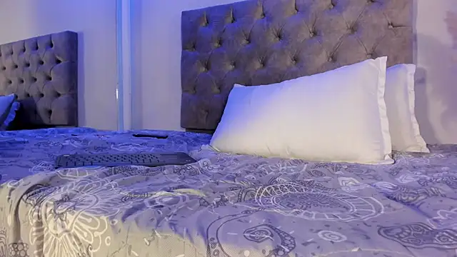 Snapshot of ale_cam chatting on 12-15-25, 12:37 ale cam online show from 12-15-25, 12:37