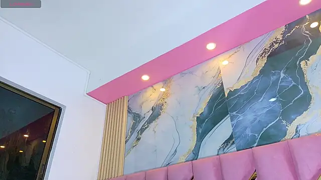 Snapshot of hornyhousekeeper_ chatting on 09-19-25, 01:01 hornyhousekeeper  online show from 09-19-25, 01:01