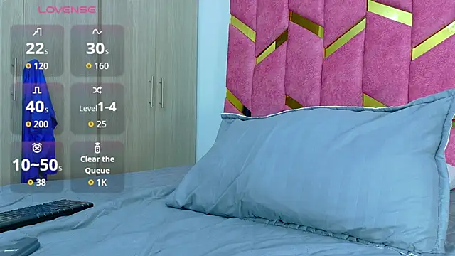 Snapshot of hornyhousekeeper_ chatting on 10-25-25, 03:18 hornyhousekeeper  online show from 10-25-25, 03:18