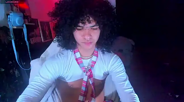 Snapshot of sweetvond_ chatting on 03-02-25, 07:54 sweetvond  online show from 03-02-25, 07:54