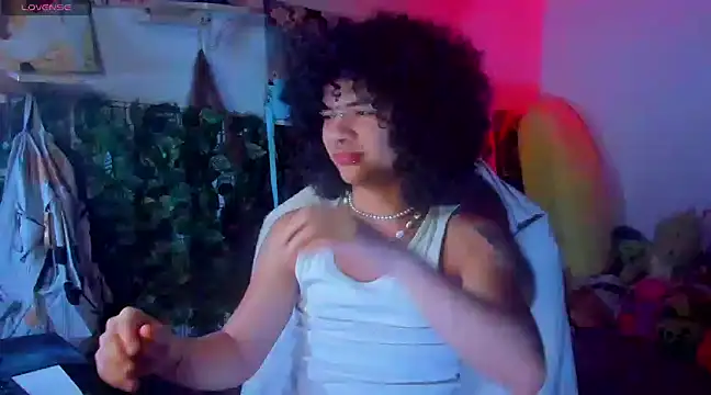 Snapshot of sweetvond_ chatting on 03-03-25, 03:52 sweetvond  online show from 03-03-25, 03:52