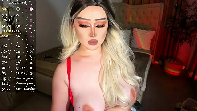 Snapshot of Miss_mariahmonroe chatting on 11-12-25, 10:15 Miss mariahmonroe online show from 11-12-25, 10:15