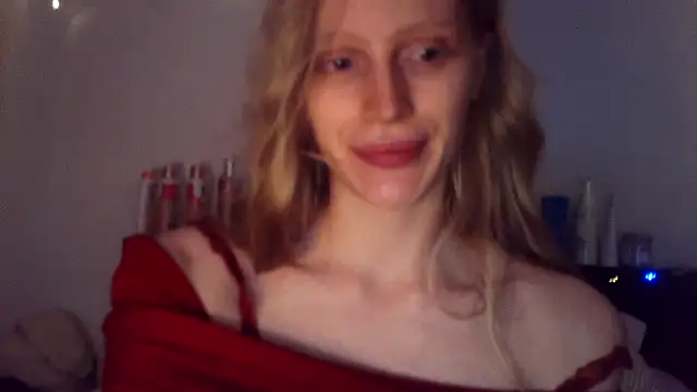 Snapshot of VeronicaJoyful chatting on 12-07-24, 01:47 VeronicaJoyful online show from 12-07-24, 01:47