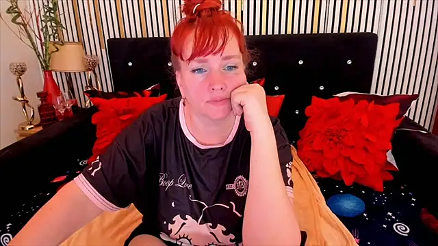 Snapshot of SinFulTitsDD chatting on 05-29-26, 10:35 SinFulTitsDD online show from 05-29-26, 10:35