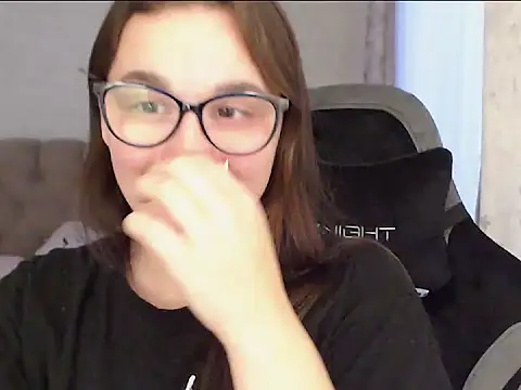 Snapshot of Amy_Mur_ chatting on 10-10-25, 11:20 Amy Mur online show from 10-10-25, 11:20
