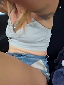 Snapshot of SheIsSomething chatting on 02-08-25, 12:17 SheIsSomething online show from 02-08-25, 12:17