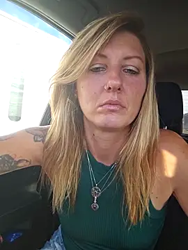 Snapshot of SheIsSomething chatting on 11-03-25, 10:53 SheIsSomething online show from 11-03-25, 10:53