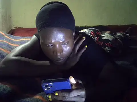 Snapshot of cute-shamza chatting on 10-22-25, 04:29 cute-shamza online show from 10-22-25, 04:29