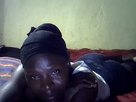 Snapshot of cute-shamza chatting on 10-24-25, 04:47 cute-shamza online show from 10-24-25, 04:47