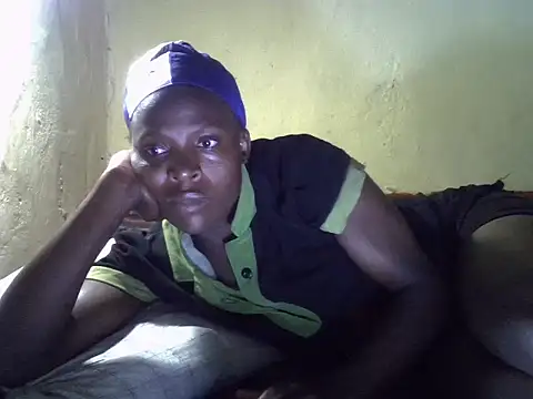 Snapshot of cute-shamza chatting on 10-31-25, 05:14 cute-shamza online show from 10-31-25, 05:14