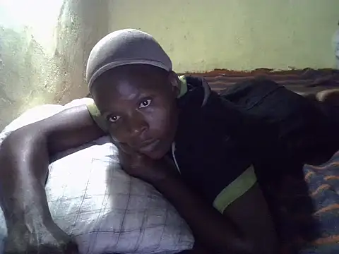 Snapshot of cute-shamza chatting on 11-22-25, 04:17 cute-shamza online show from 11-22-25, 04:17