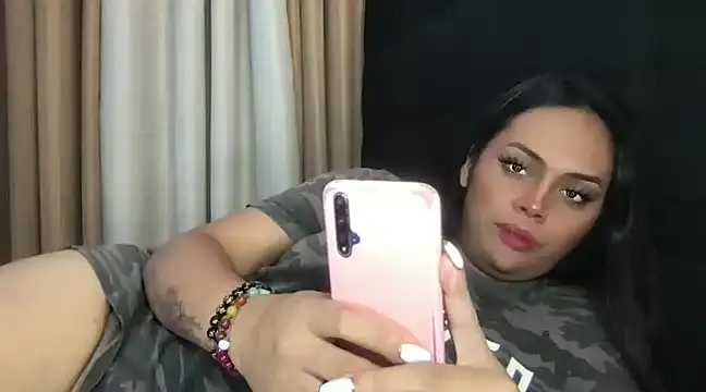 Snapshot of _MissKhimberlyXxx_ chatting on 02-23-25, 04:35  MissKhimberlyXxx  online show from 02-23-25, 04:35