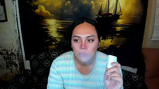 Snapshot of _MissKhimberlyXxx_ chatting on 10-05-25, 09:13  MissKhimberlyXxx  online show from 10-05-25, 09:13