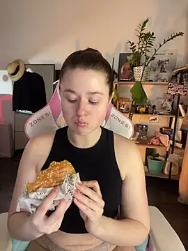 sweetest pie online show from 04-15-26, 08:31