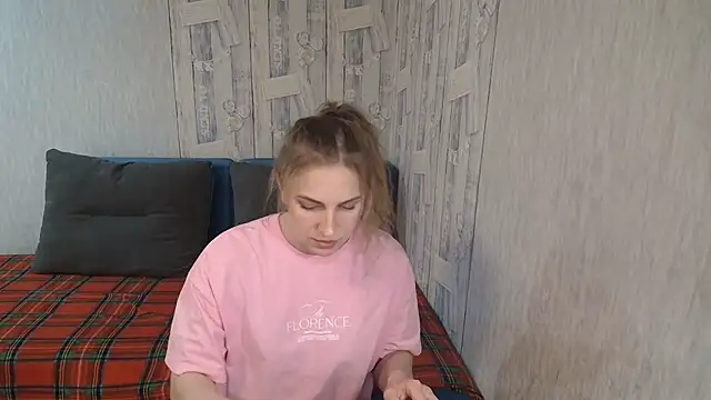 Pilly green  online show from 04-24-26, 05:32