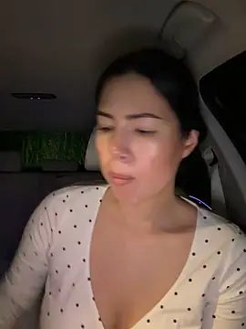 clairewntr online show from 11-28-25, 08:55