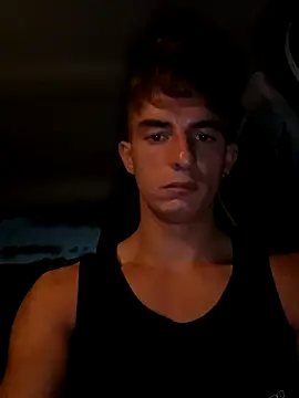 Snapshot of alessandro893000 chatting on 10-05-25, 04:00 alessandro893000 online show from 10-05-25, 04:00