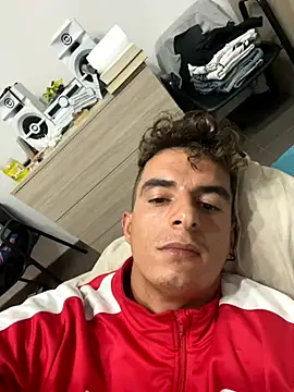 Snapshot of alessandro893000 chatting on 10-08-25, 12:30 alessandro893000 online show from 10-08-25, 12:30