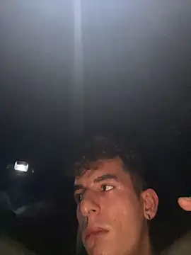 Snapshot of alessandro893000 chatting on 10-23-25, 03:39 alessandro893000 online show from 10-23-25, 03:39