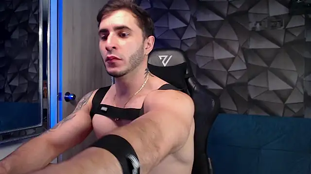 Latino stud4u online show from 10-11-25, 01:27