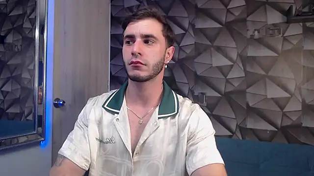 Latino stud4u online show from 11-21-25, 12:43