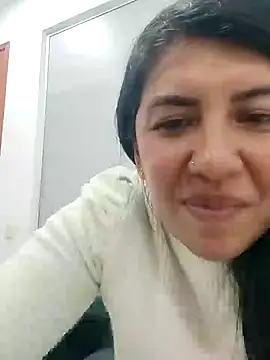 Snapshot of aisha_latina chatting on 01-24-25, 06:14 aisha latina online show from 01-24-25, 06:14
