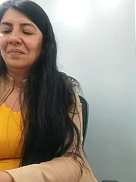 Snapshot of aisha_latina chatting on 03-03-25, 06:33 aisha latina online show from 03-03-25, 06:33