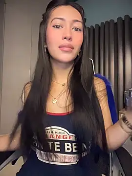 Jasmine Elcock online show from 05-13-26, 07:00