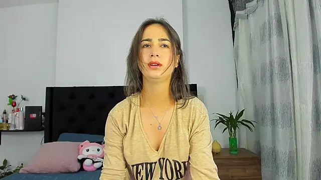 Snapshot of AndreaStivens chatting on 10-05-25, 10:57 AndreaStivens online show from 10-05-25, 10:57